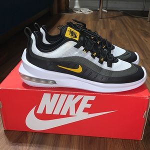 Nike Air Max Axis